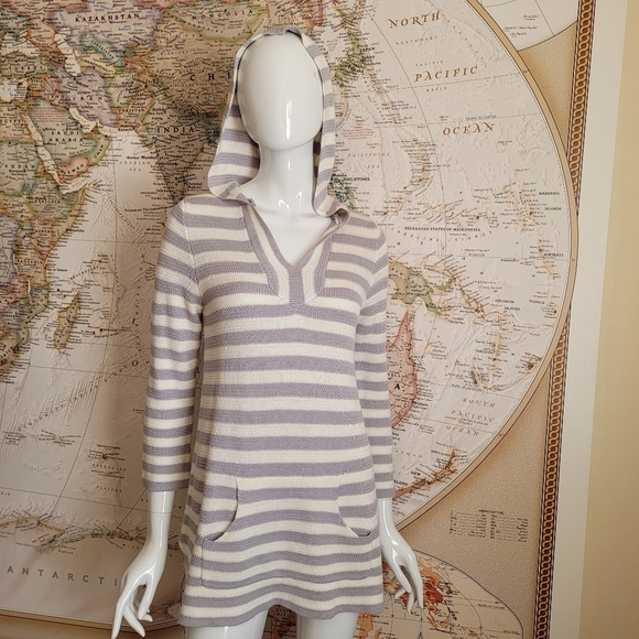 Chelsea & Theodore Sweaters - Chelsea & Theodore long gray white hoodie stripes sweater nautical cozy beach M